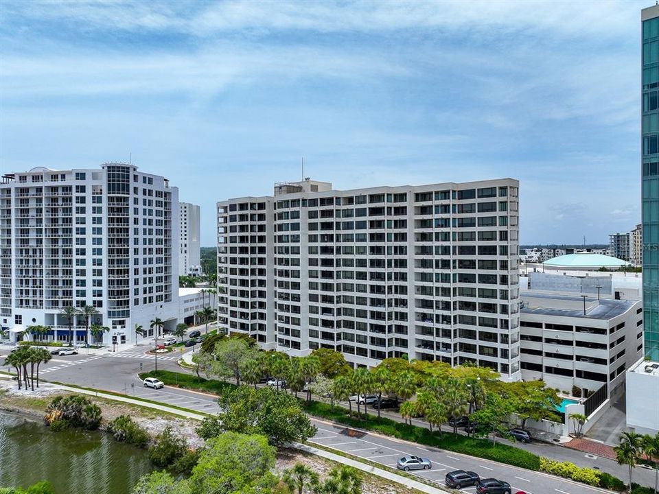 For Sale: $1,500,000 (2 beds, 2 baths, 1843 Square Feet)