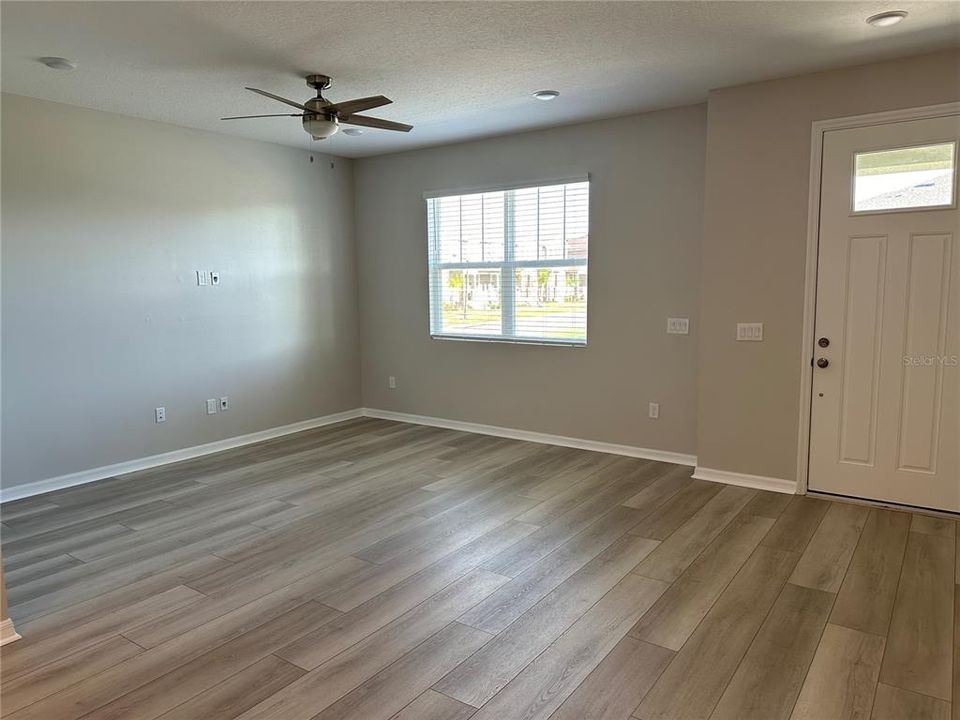 For Rent: $2,500 (3 beds, 2 baths, 1678 Square Feet)