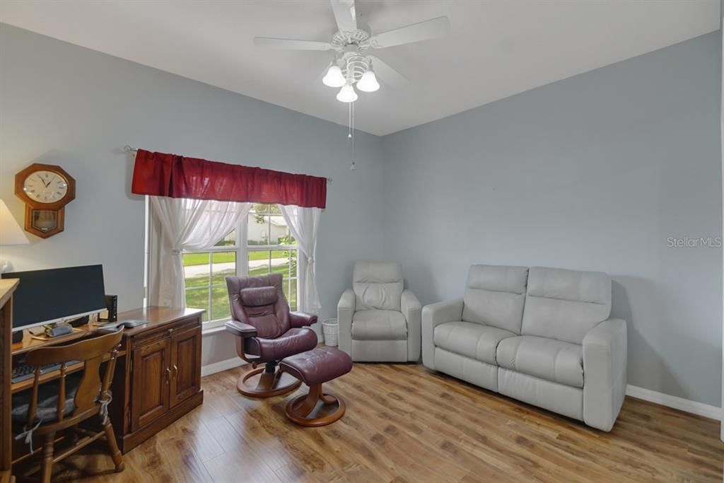 Active With Contract: $299,900 (3 beds, 2 baths, 1774 Square Feet)