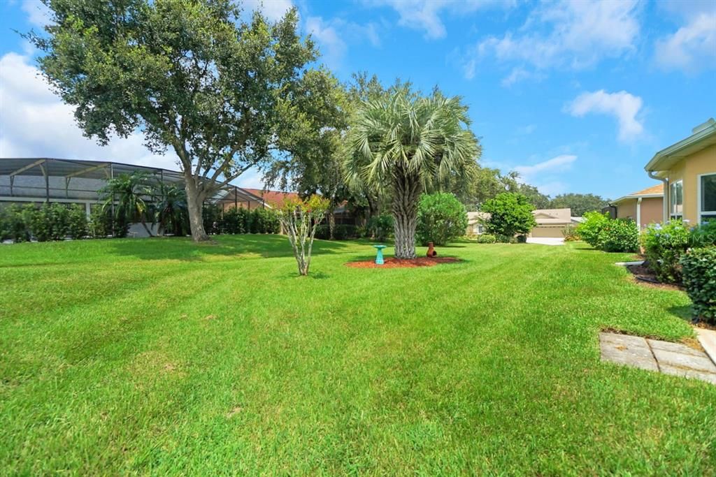 Active With Contract: $299,900 (3 beds, 2 baths, 1774 Square Feet)