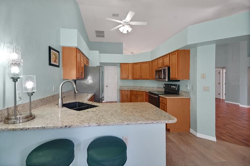 Active With Contract: $299,900 (3 beds, 2 baths, 1774 Square Feet)