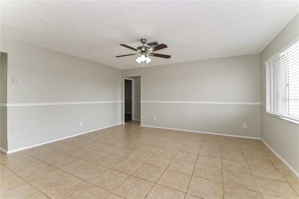 For Rent: $1,995 (3 beds, 2 baths, 1312 Square Feet)