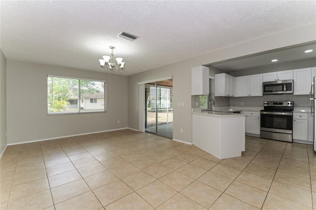 For Rent: $1,995 (3 beds, 2 baths, 1312 Square Feet)