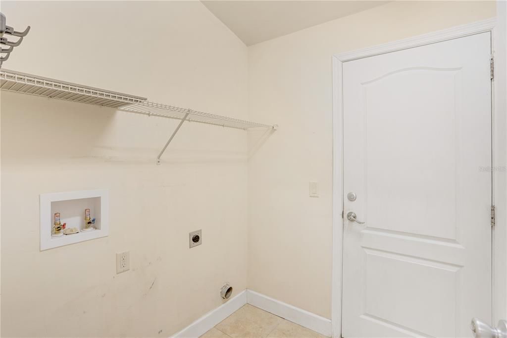 For Sale: $475,000 (3 beds, 2 baths, 1925 Square Feet)