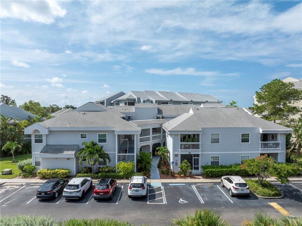 Recently Sold: $249,000 (2 beds, 2 baths, 945 Square Feet)