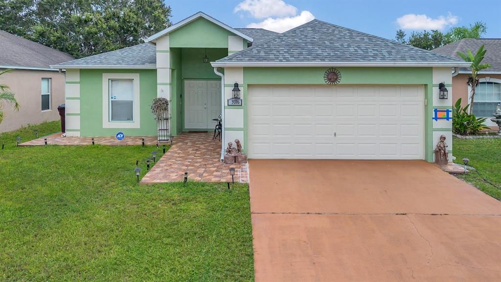 Active With Contract: $330,000 (3 beds, 2 baths, 1632 Square Feet)