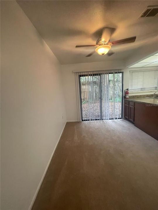 For Rent: $1,325 (2 beds, 1 baths, 938 Square Feet)