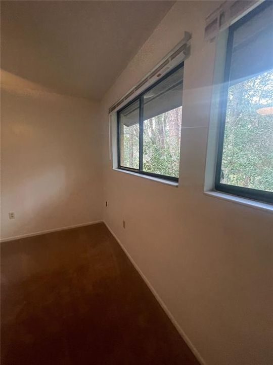 For Rent: $1,325 (2 beds, 1 baths, 938 Square Feet)