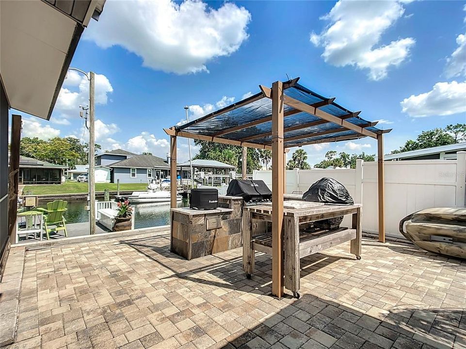 For Sale: $759,900 (3 beds, 2 baths, 1677 Square Feet)