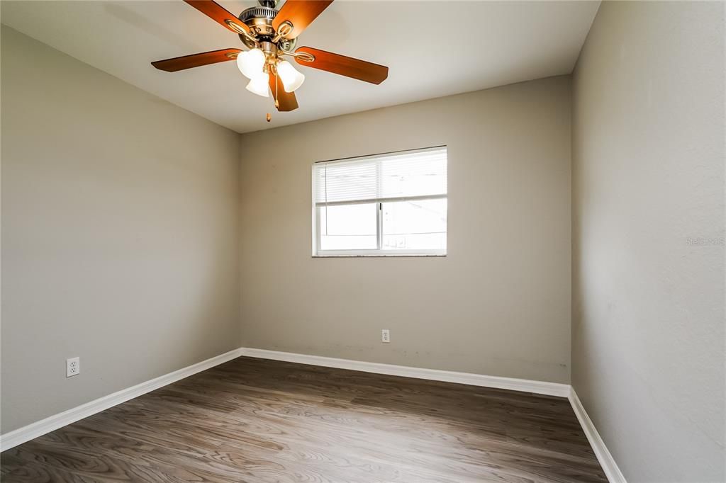 For Rent: $2,320 (4 beds, 2 baths, 1869 Square Feet)