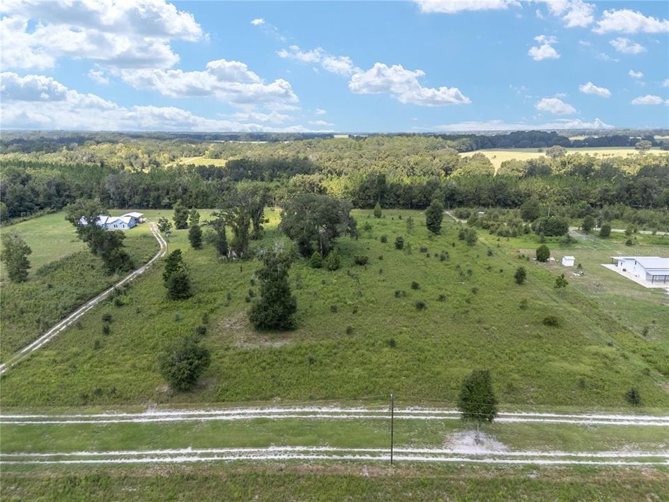 На продажу: $184,000 (6.10 acres)