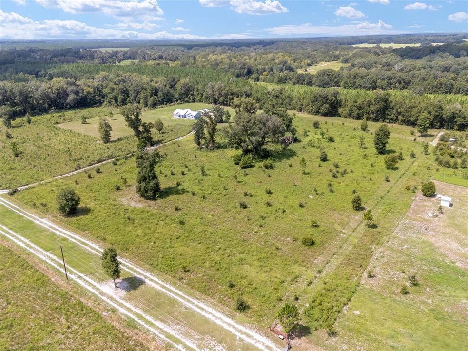 На продажу: $184,000 (6.10 acres)