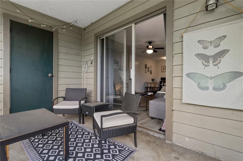 Active With Contract: $181,250 (2 beds, 1 baths, 800 Square Feet)