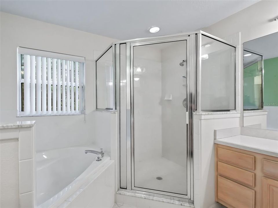 Full size shower.