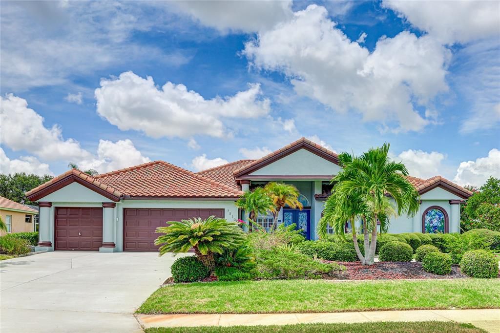 For Sale: $999,000 (3 beds, 3 baths, 3539 Square Feet)