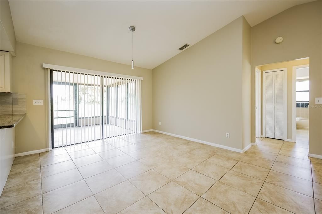 For Rent: $2,078 (3 beds, 2 baths, 1334 Square Feet)