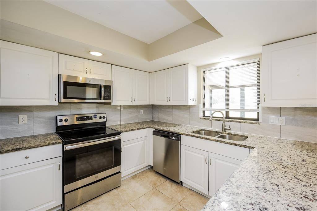 For Rent: $2,078 (3 beds, 2 baths, 1334 Square Feet)