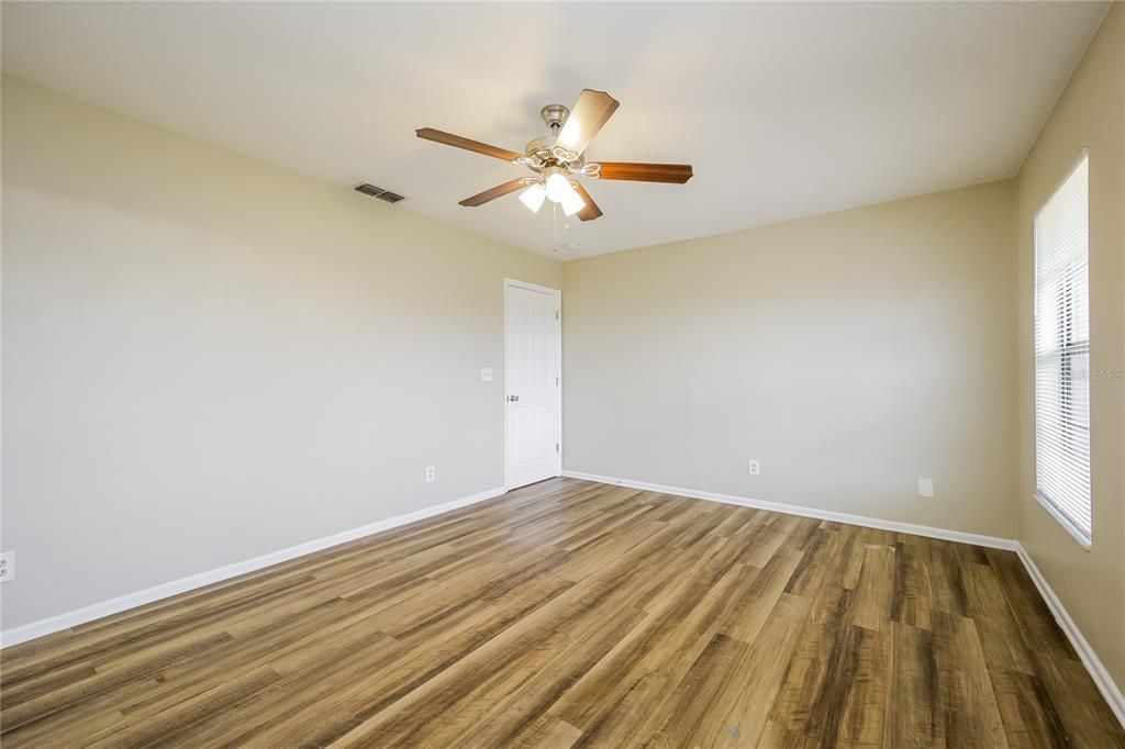 For Rent: $2,078 (3 beds, 2 baths, 1334 Square Feet)