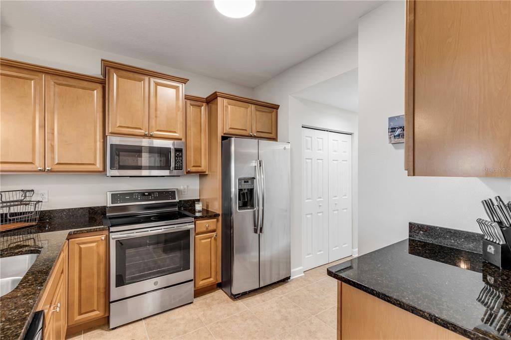 Active With Contract: $485,000 (3 beds, 3 baths, 1531 Square Feet)