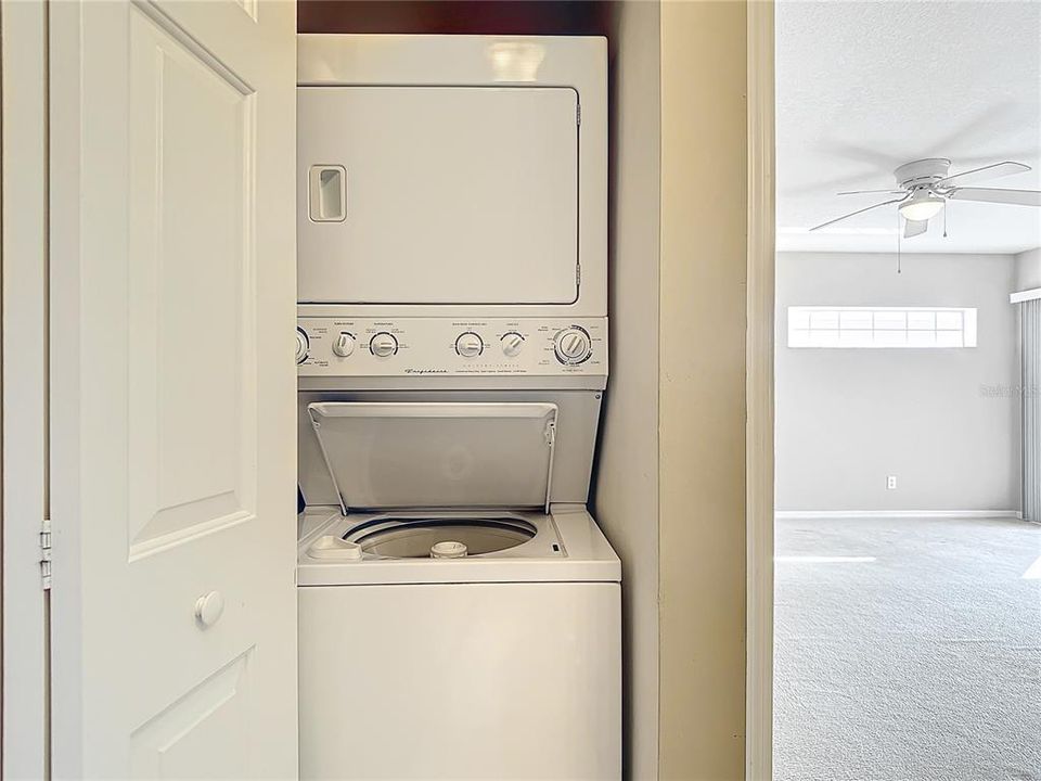 Washer/Dryer in guest bath