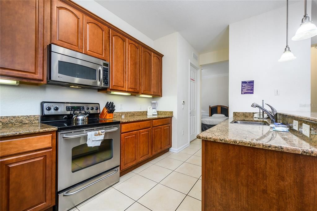 For Rent: $2,600 (3 beds, 2 baths, 2097 Square Feet)