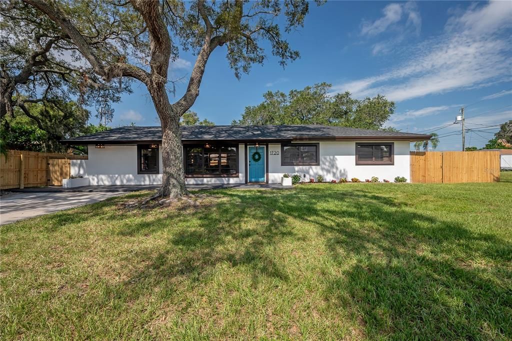Recently Sold: $435,000 (4 beds, 2 baths, 1738 Square Feet)
