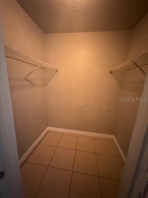 For Sale: $225,000 (2 beds, 2 baths, 856 Square Feet)