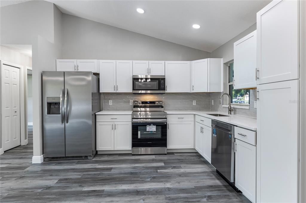 Active With Contract: $365,000 (3 beds, 2 baths, 1276 Square Feet)