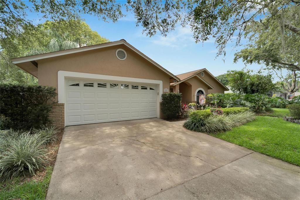 For Sale: $539,900 (4 beds, 2 baths, 2099 Square Feet)