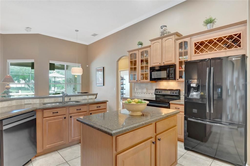 Active With Contract: $750,000 (4 beds, 3 baths, 2722 Square Feet)