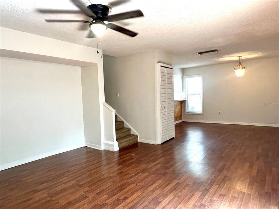 For Rent: $1,495 (2 beds, 1 baths, 1012 Square Feet)