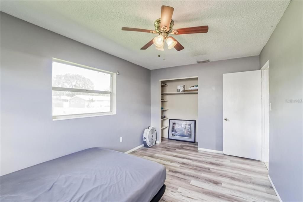 For Sale: $270,000 (2 beds, 2 baths, 1202 Square Feet)