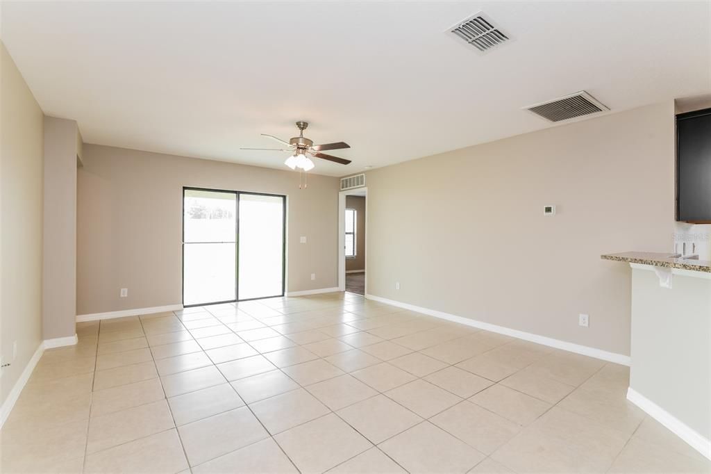 For Rent: $1,840 (3 beds, 2 baths, 1550 Square Feet)