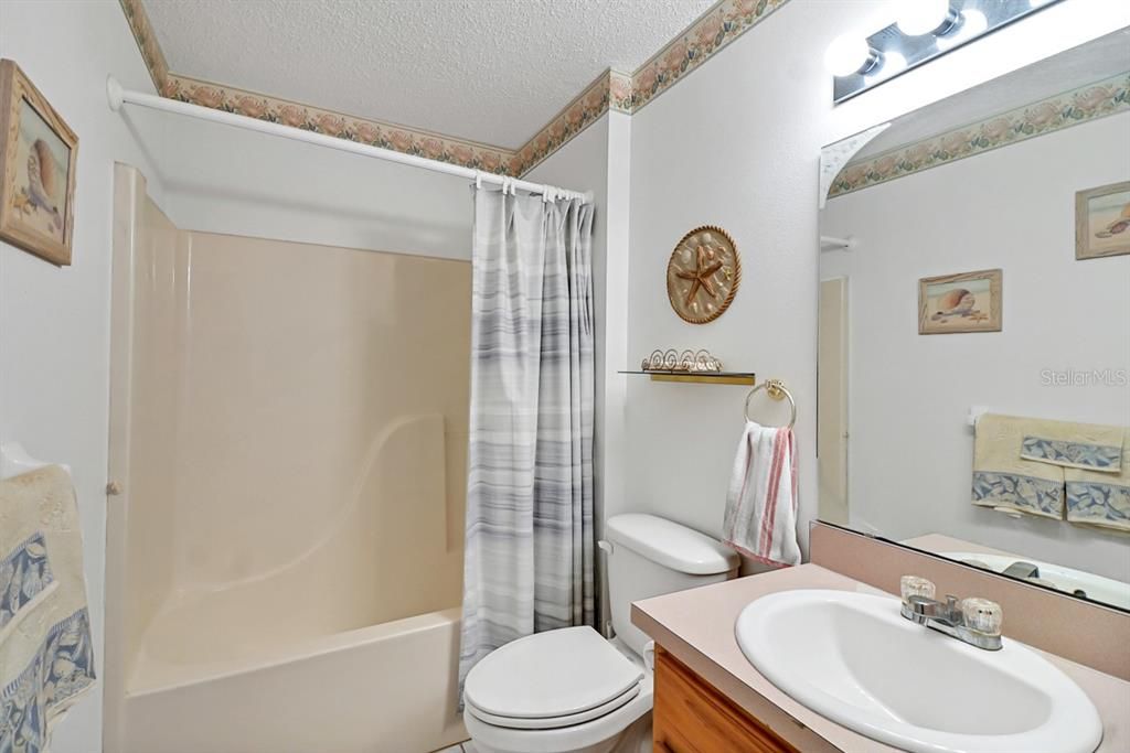 For Sale: $329,900 (2 beds, 2 baths, 2014 Square Feet)