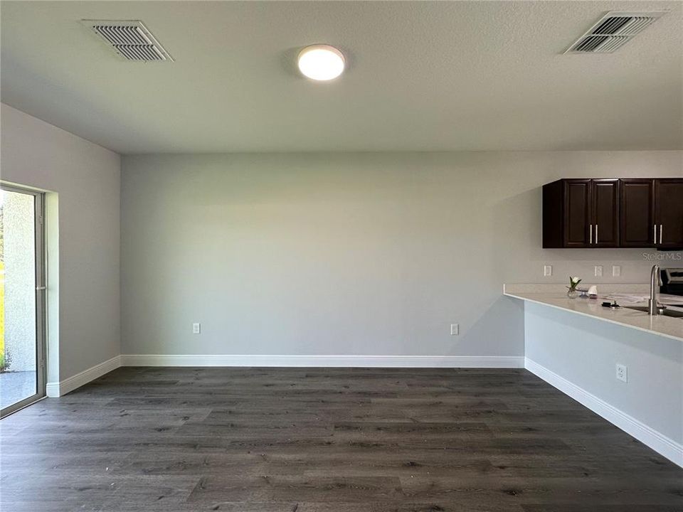 Active With Contract: $1,795 (3 beds, 2 baths, 1200 Square Feet)