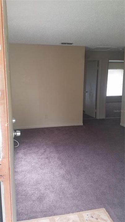 For Rent: $1,195 (2 beds, 1 baths, 705 Square Feet)