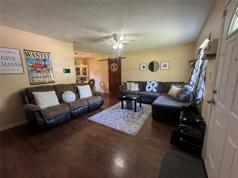 For Sale: $259,000 (4 beds, 1 baths, 1248 Square Feet)