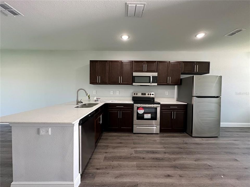 For Rent: $1,795 (3 beds, 2 baths, 1200 Square Feet)