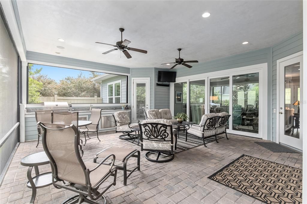 ROOM FOR OUTDOOR DINING AREA