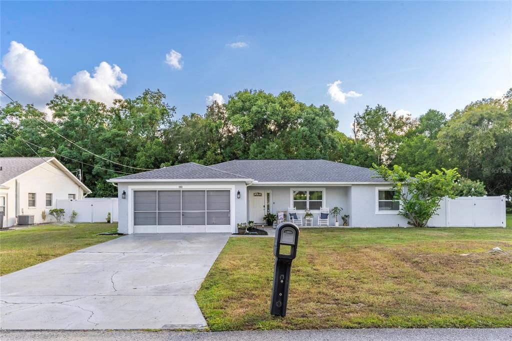 Active With Contract: $330,000 (3 beds, 2 baths, 1396 Square Feet)