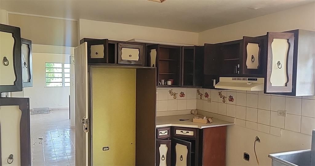 En Venta: $177,800 (4 camas, 2 baños, 2829 Pies cuadrados)