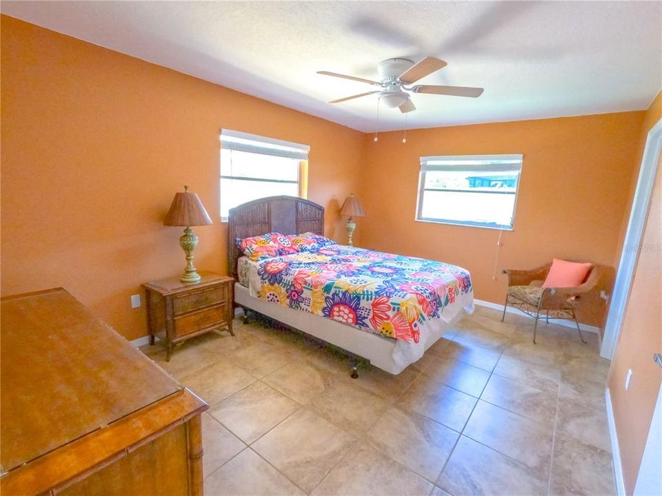 For Rent: $2,500 (2 beds, 2 baths, 1044 Square Feet)