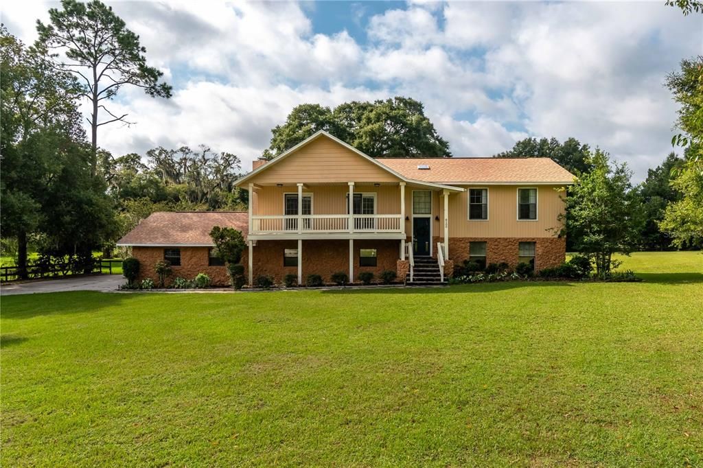 Active With Contract: $520,000 (4 beds, 3 baths, 2884 Square Feet)