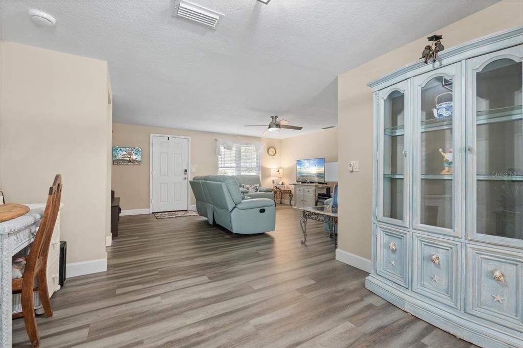 Active With Contract: $599,000 (3 beds, 2 baths, 1566 Square Feet)