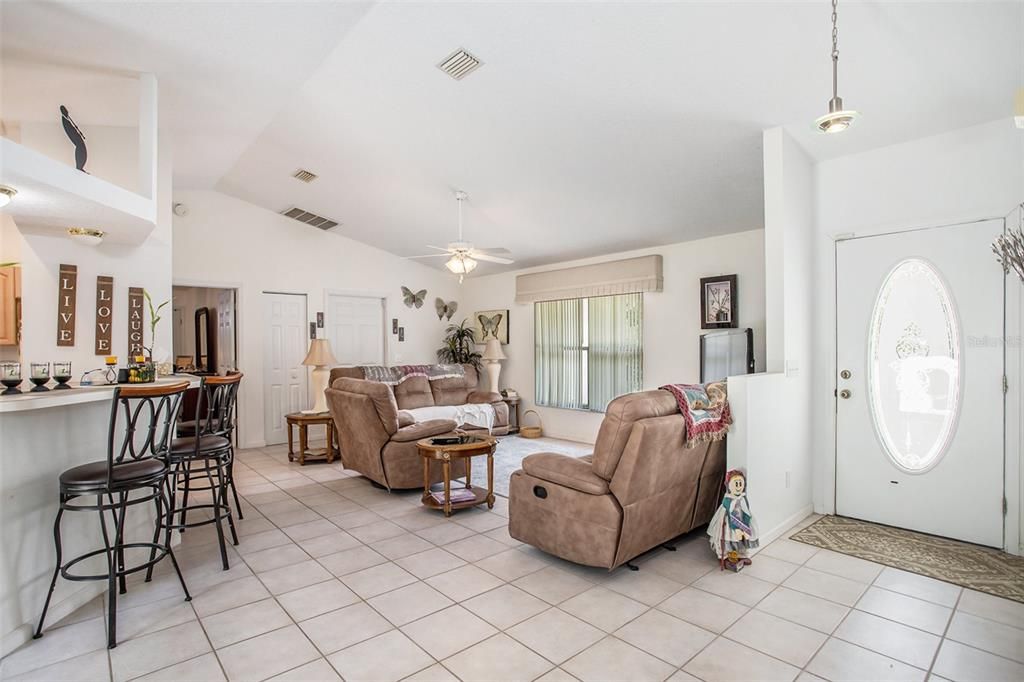 For Sale: $279,000 (3 beds, 2 baths, 1508 Square Feet)