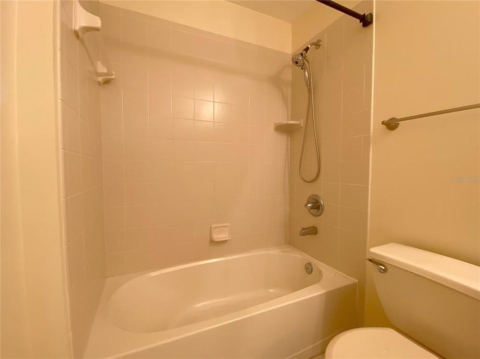 For Sale: $235,000 (2 beds, 2 baths, 1047 Square Feet)