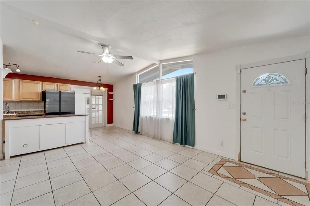 Living room/kitchen