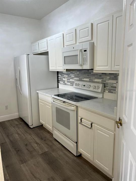 For Rent: $2,200 (3 beds, 2 baths, 1276 Square Feet)