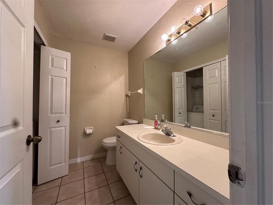 For Sale: $299,900 (2 beds, 2 baths, 1502 Square Feet)