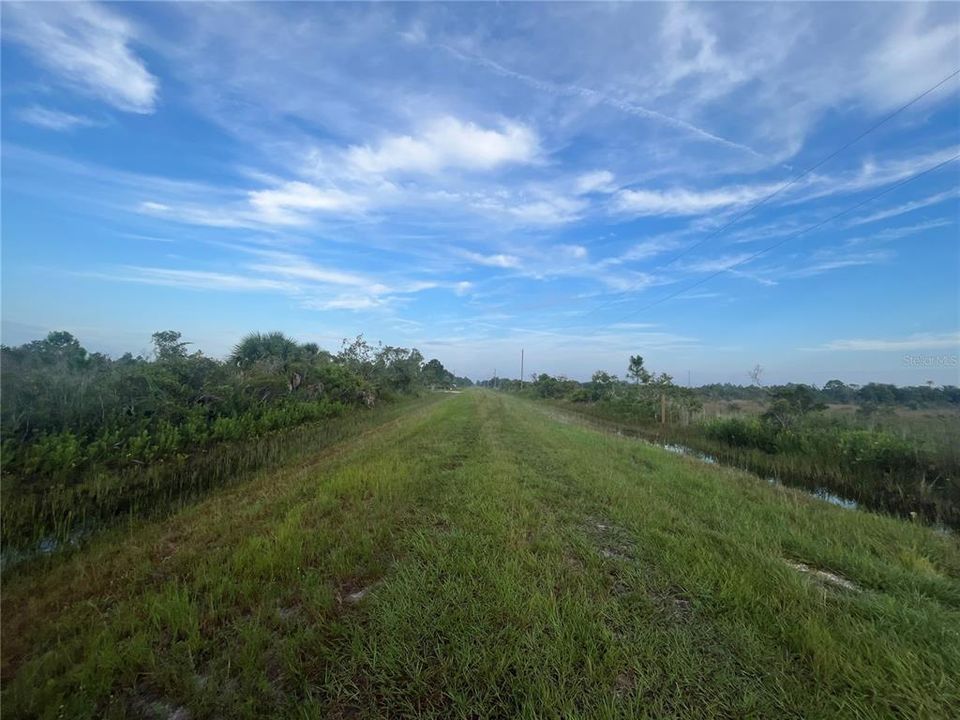 待售: $24,900 (1.25 acres)